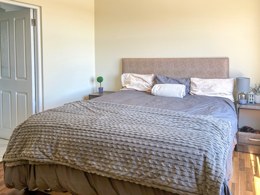 5 Bedroom Property for Sale in Knysna Heights Western Cape